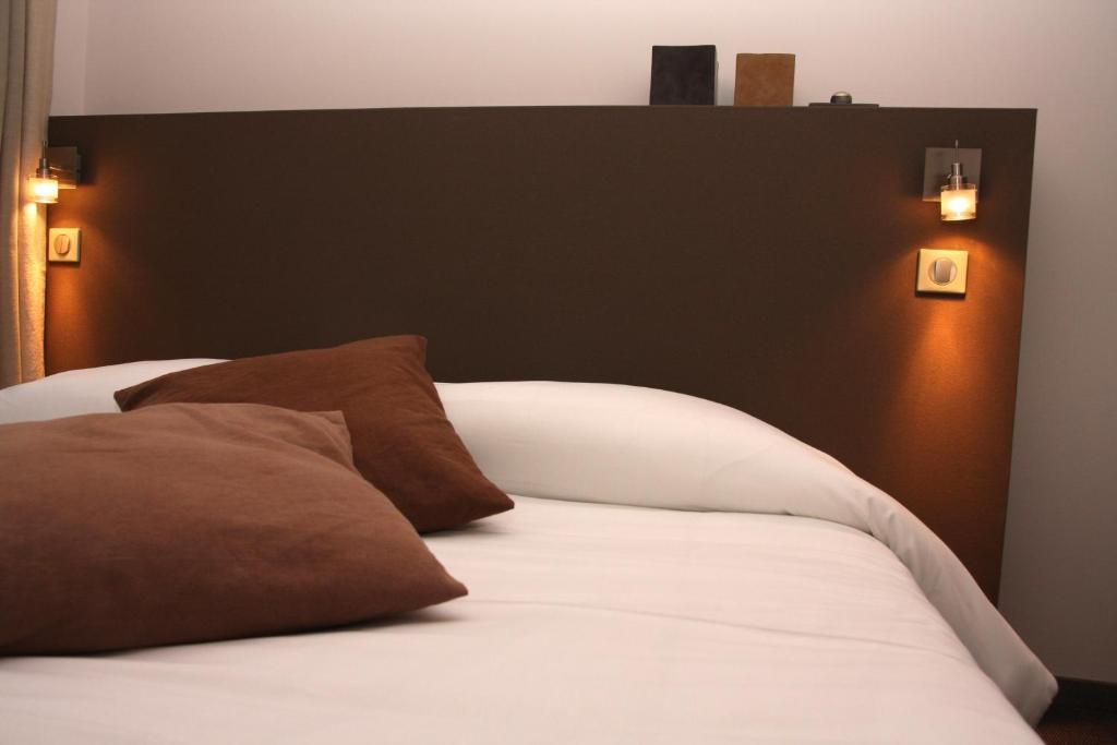 Hotel Bar Le Globe Saint-Die-des-Vosges Ngoại thất bức ảnh