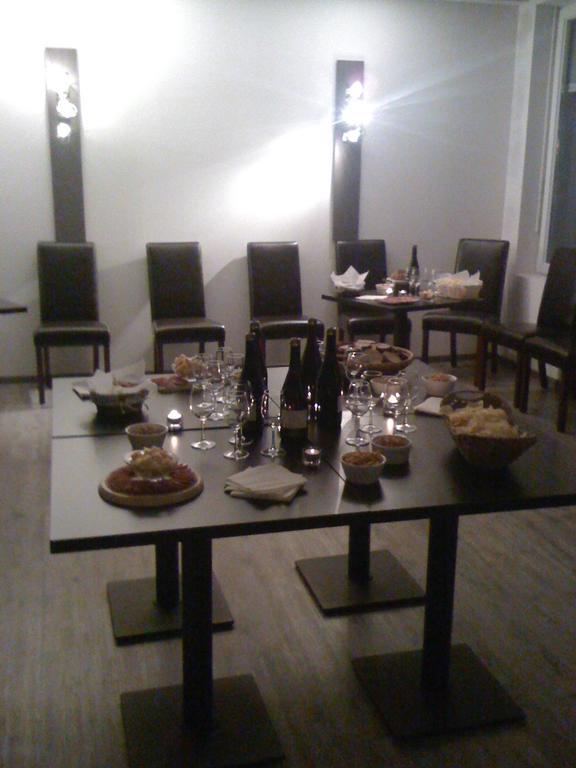 Hotel Bar Le Globe Saint-Die-des-Vosges Ngoại thất bức ảnh